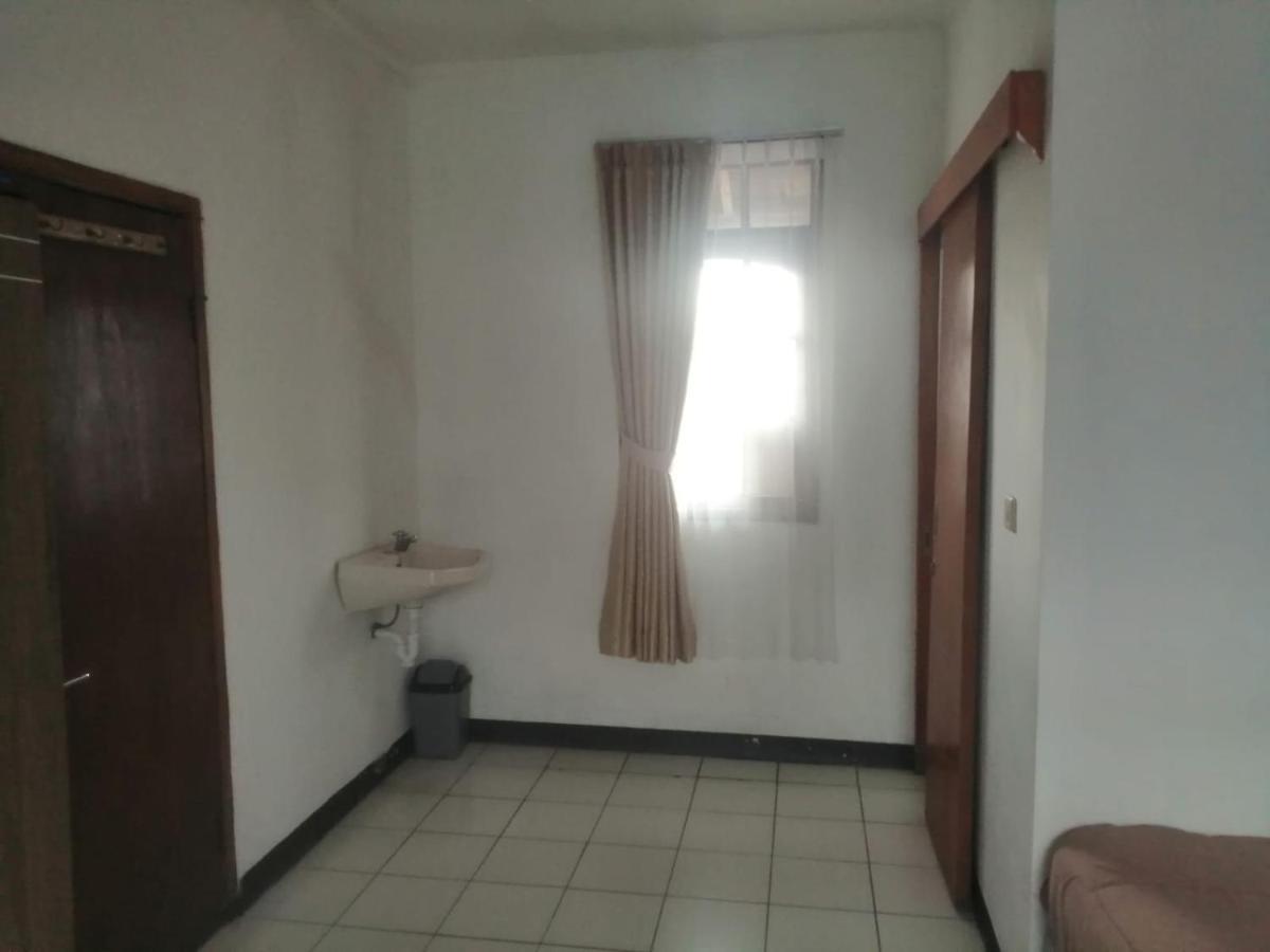 Rumah Syariah Bugenvil Wisma tamu Bandung